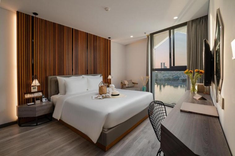 Deluxe Double Riverview